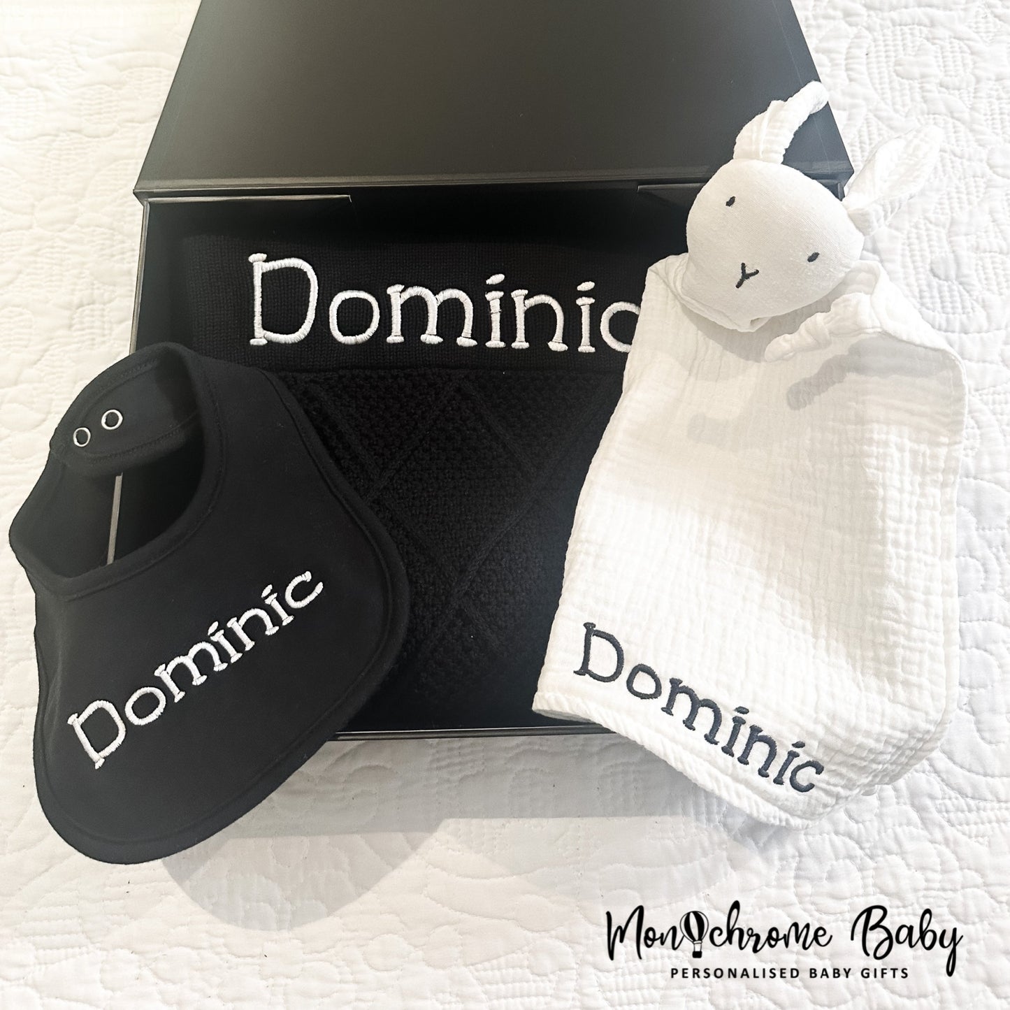 PERSONALISED DIAMOND KNIT BABY BLANKET GIFT SET BLACK